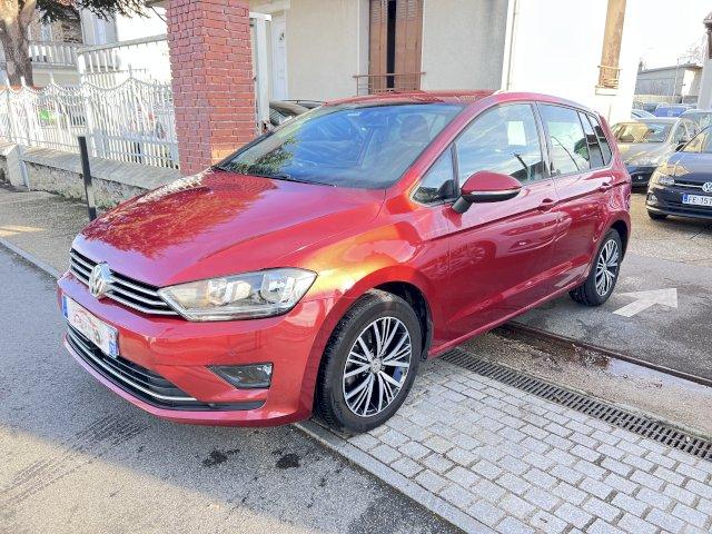 VOLKSWAGEN GOLF SPORTSVAN